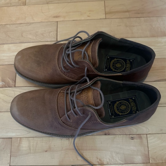 Brand new a pair of Swedish brand - Sneaky Steve.  Model : Danilov.  Size 8 us. - Picture 4 of 5